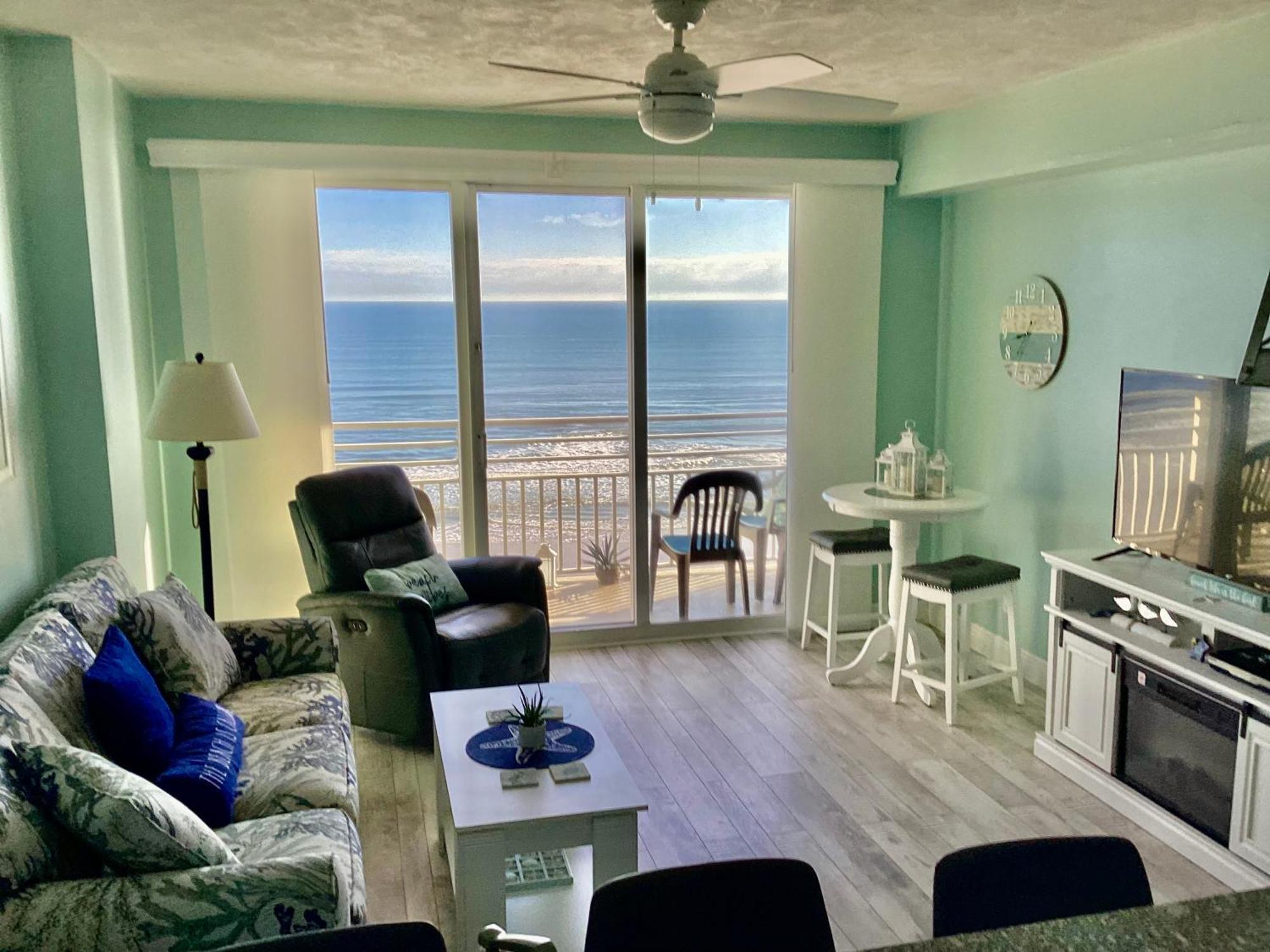 Ocean Walk Resort - Striking Ocean Front View Daytona Beach Bagian luar foto