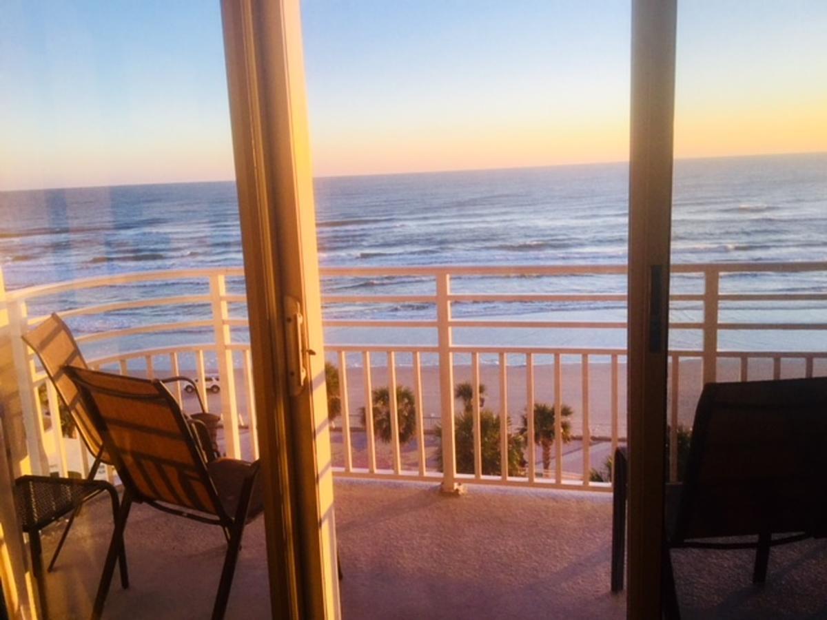 Ocean Walk Resort - Striking Ocean Front View Daytona Beach Bagian luar foto