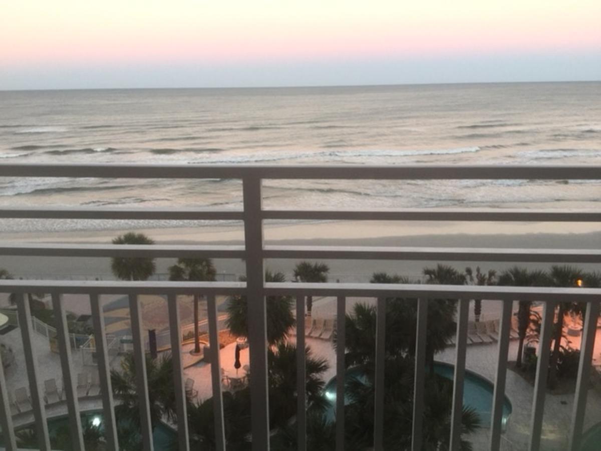 Ocean Walk Resort - Striking Ocean Front View Daytona Beach Bagian luar foto